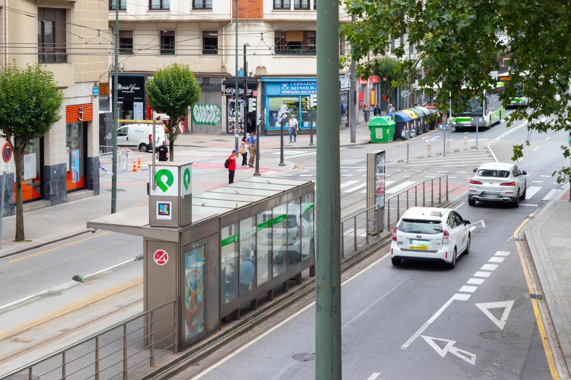 Bilbao Tranvia 51 Apartment Luaran gambar